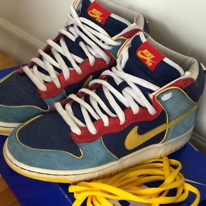 Pac Man Dunks 2009 men size 10.5, OG box and laces